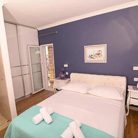 Spira Puovica Apartamento Trogir