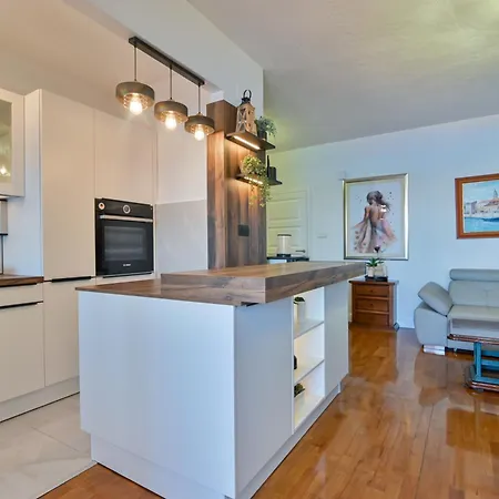 Appartement Spira Puovica